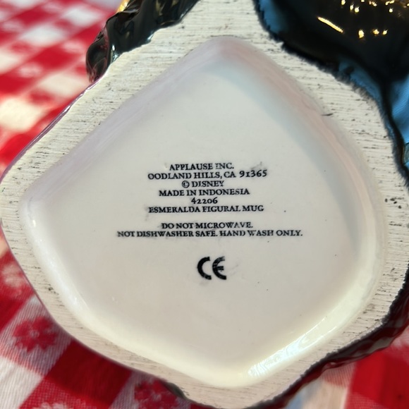 Disney’s Esmeralda from the hunchback of Notre Dame movie oversize mug - Picture 6 of 6